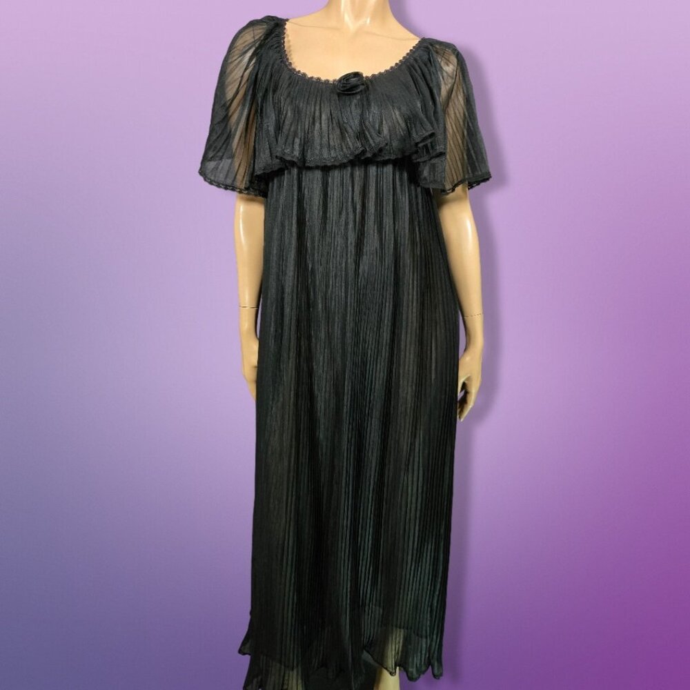 Vintage 70s Maxi Full Length Nightgown Black  Accordion Pleated Nylon Size M